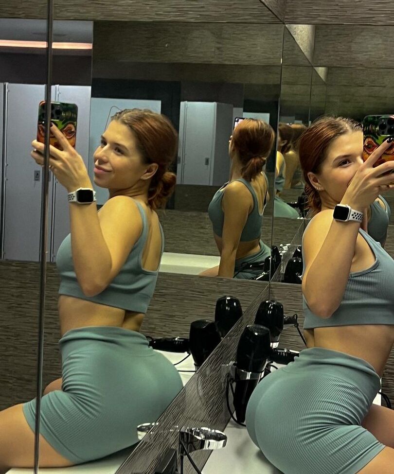 Shulyyyyyy desnuda #108134562