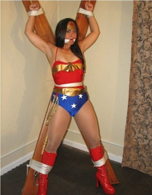 Wonder Woman In Sexy Peril #89728809
