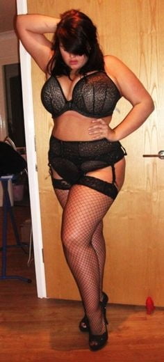 Caderas anchas de las mujeres 325
 #104240470