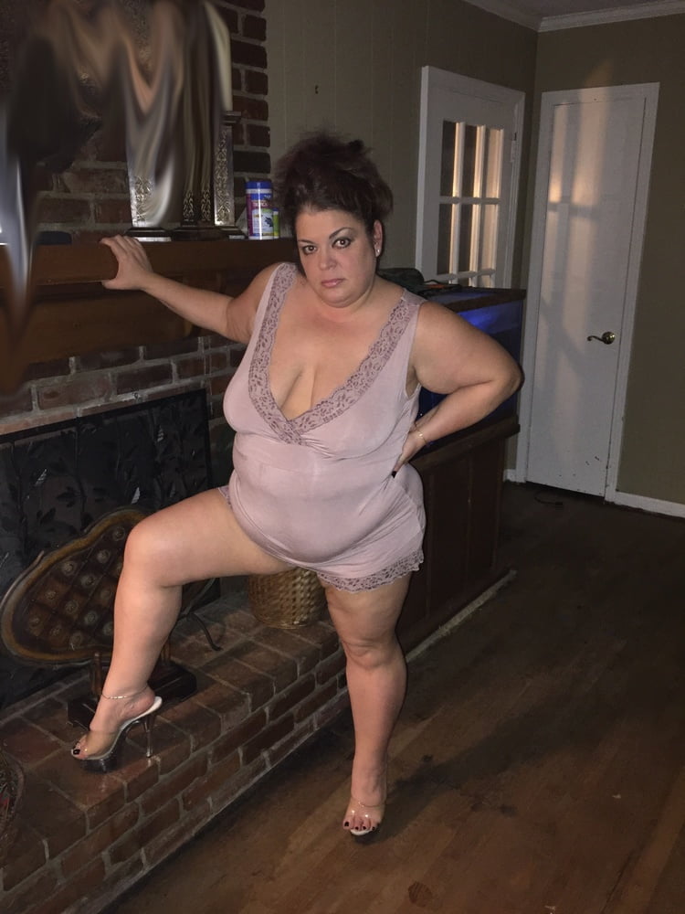 Bbw hotwife in clear heels
 #93437084