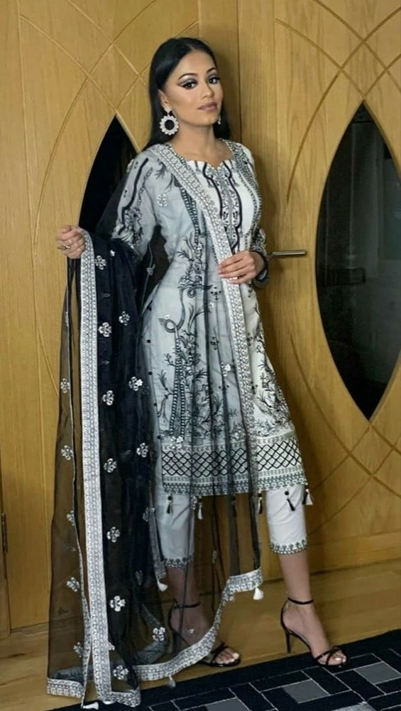 Paki indio bengalí hijabi y bollywood fakes colección
 #90559815