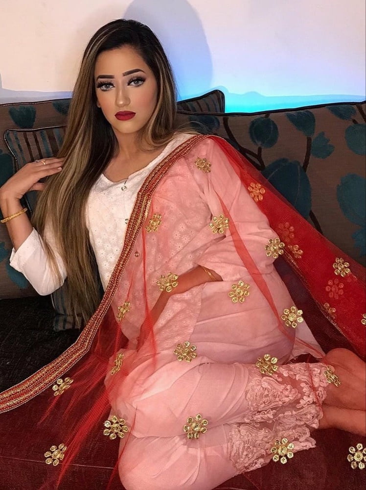 Paki indio bengalí hijabi y bollywood fakes colección
 #90559841