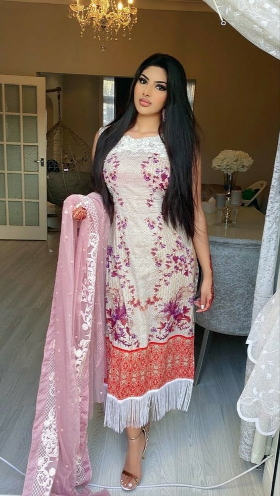 Paki indio bengalí hijabi y bollywood fakes colección
 #90560267