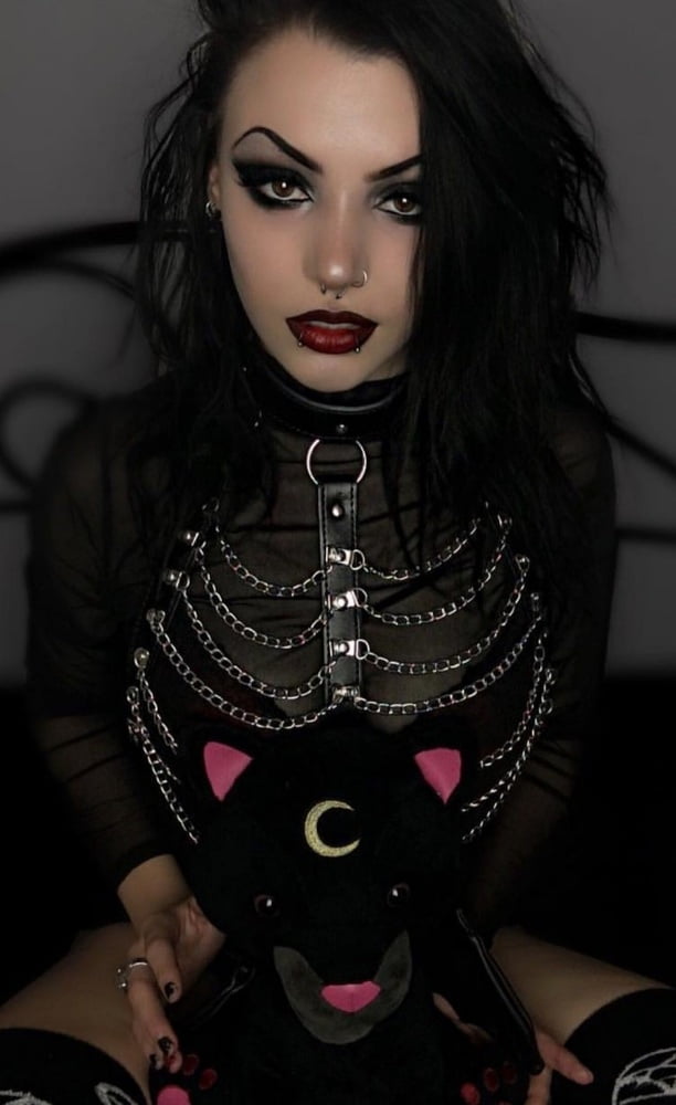 Beautiful dark-dark gothic beauties and love the dark #98515806