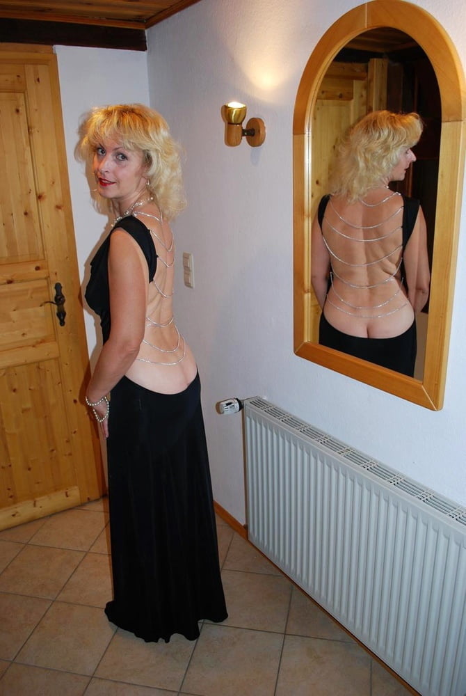 Hotwives and Cuckoldresses #105450892