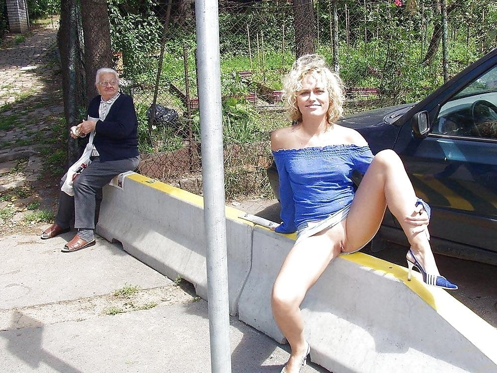 Hotwives and Cuckoldresses #105451058