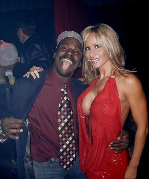Hotwives and Cuckoldresses #105451295