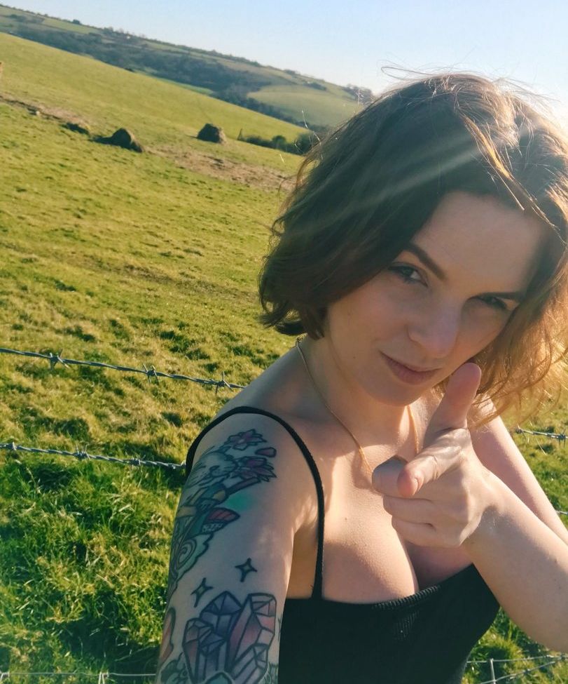 Emma Blackery desnuda #108561924