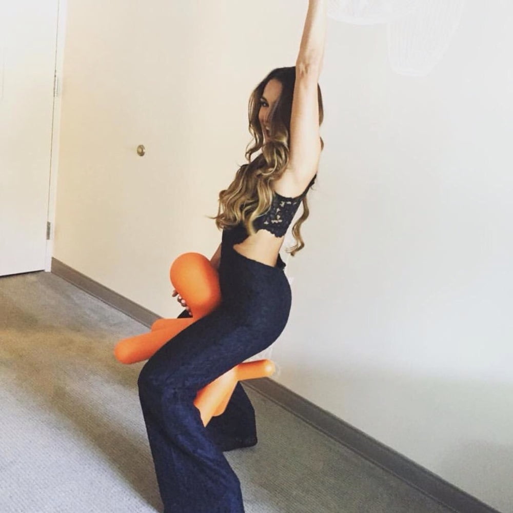 WWE Nikki Bella #102999271