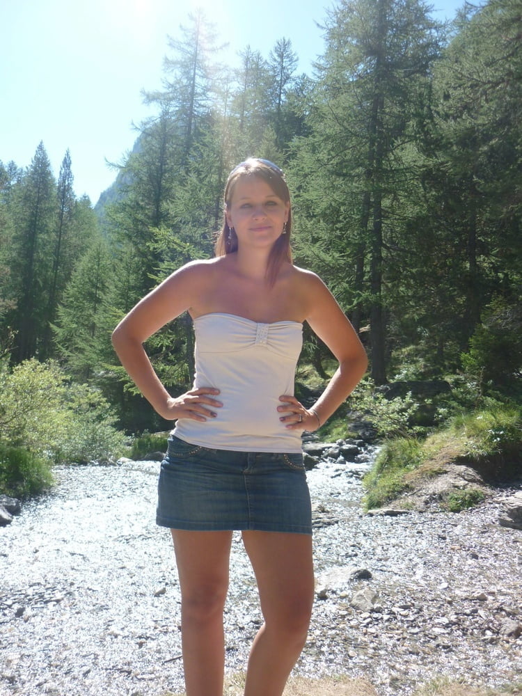 彼女の名前を教えてください
 #100519069