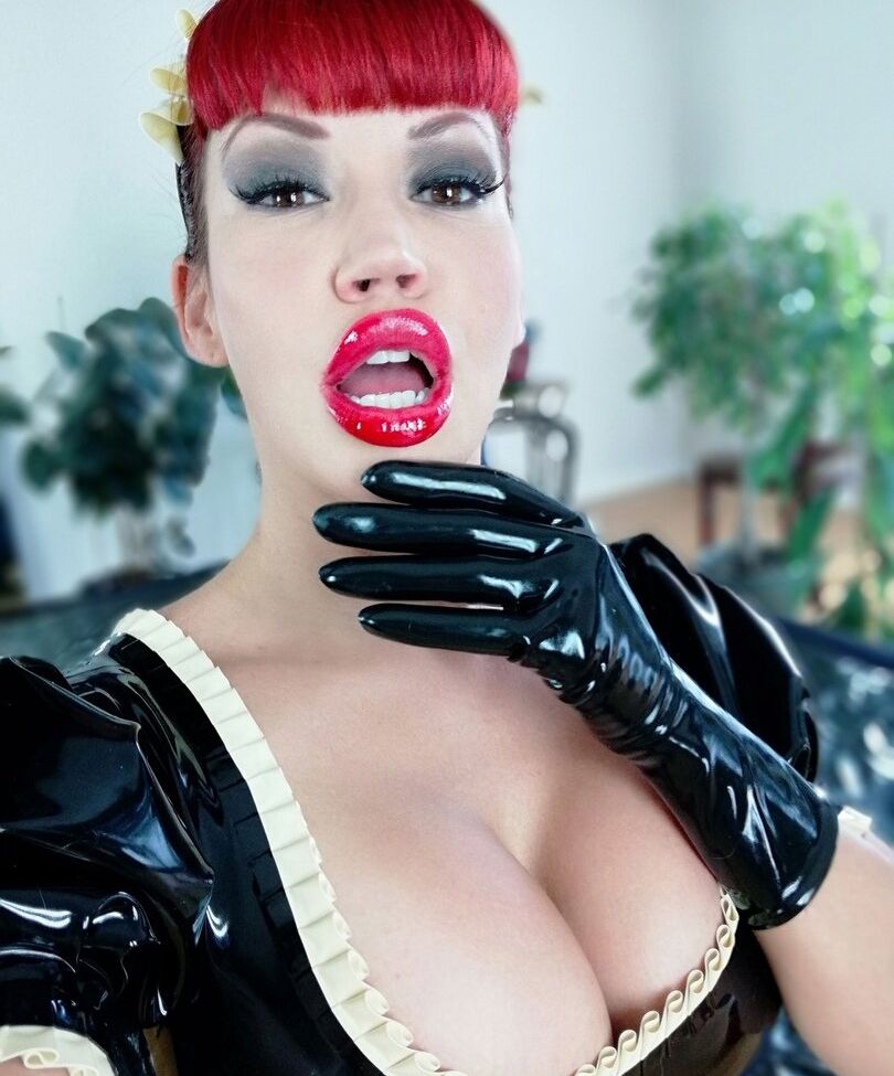 Bianca Beauchamp nude #109217700