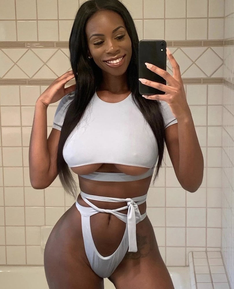 Big Tiddies Thread #90677306