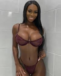 Big Tiddies Thread #90677321