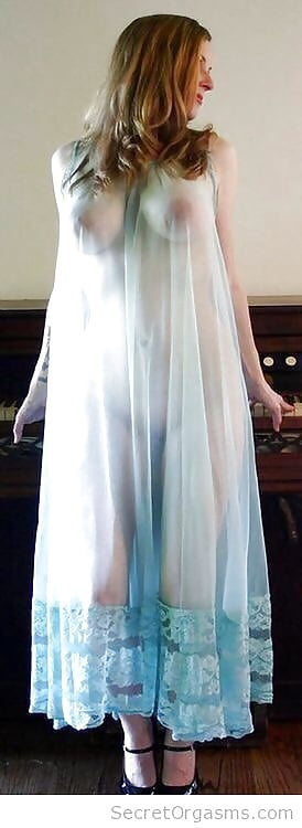 セクシーな薄手の美人たち
 #92145503