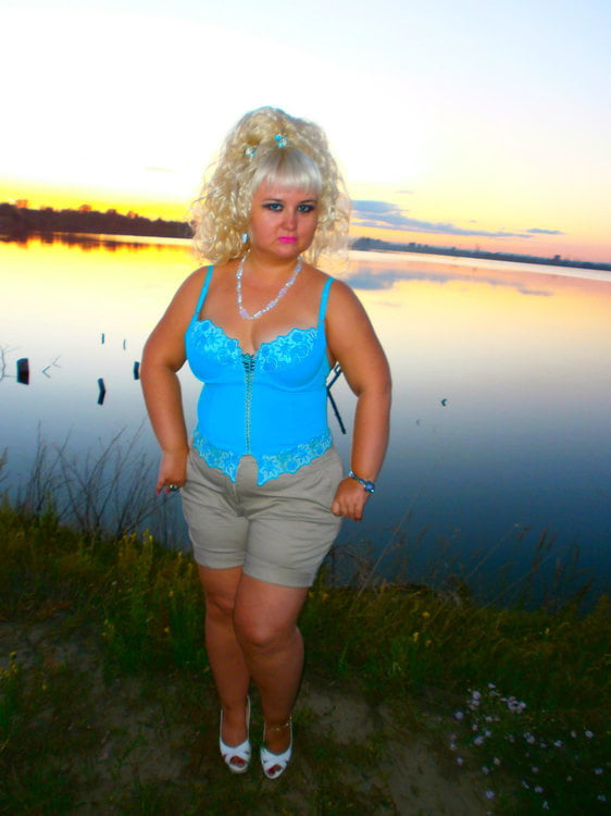 Caderas anchas de las mujeres 307
 #105638204