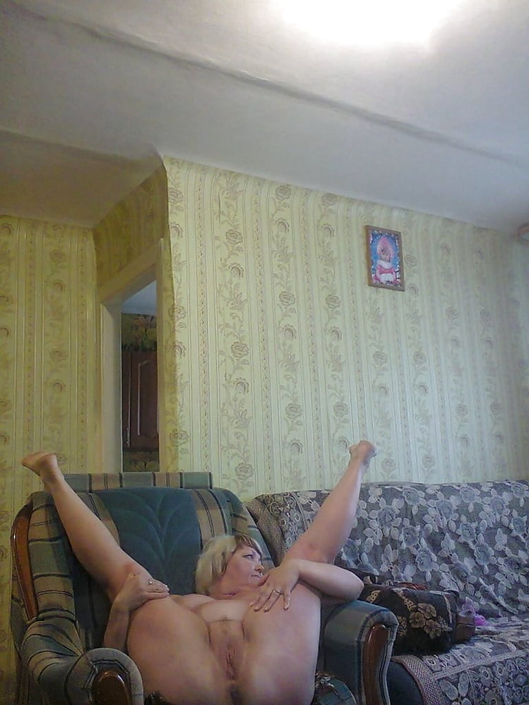 Caderas anchas de las mujeres 307
 #105638206