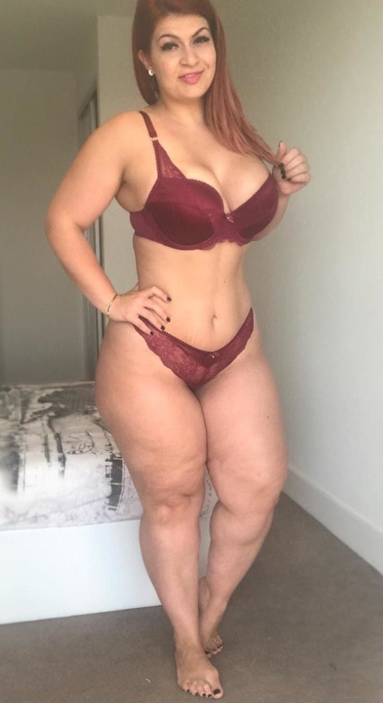 Caderas anchas de las mujeres 307
 #105638244