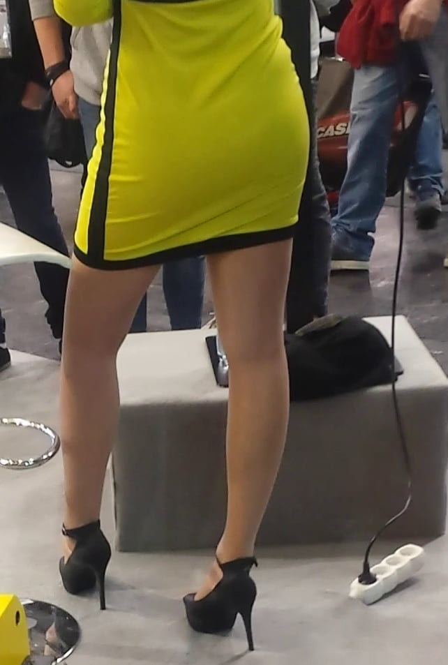 Sexy hotesse sexy boobs mini skirt high heels hot ass
 #97600769