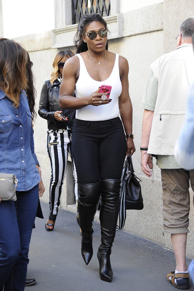 Female Celebrity - Serena Williams #104280448