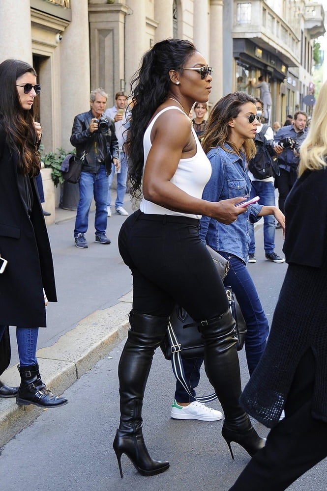 Female Celebrity - Serena Williams #104280460