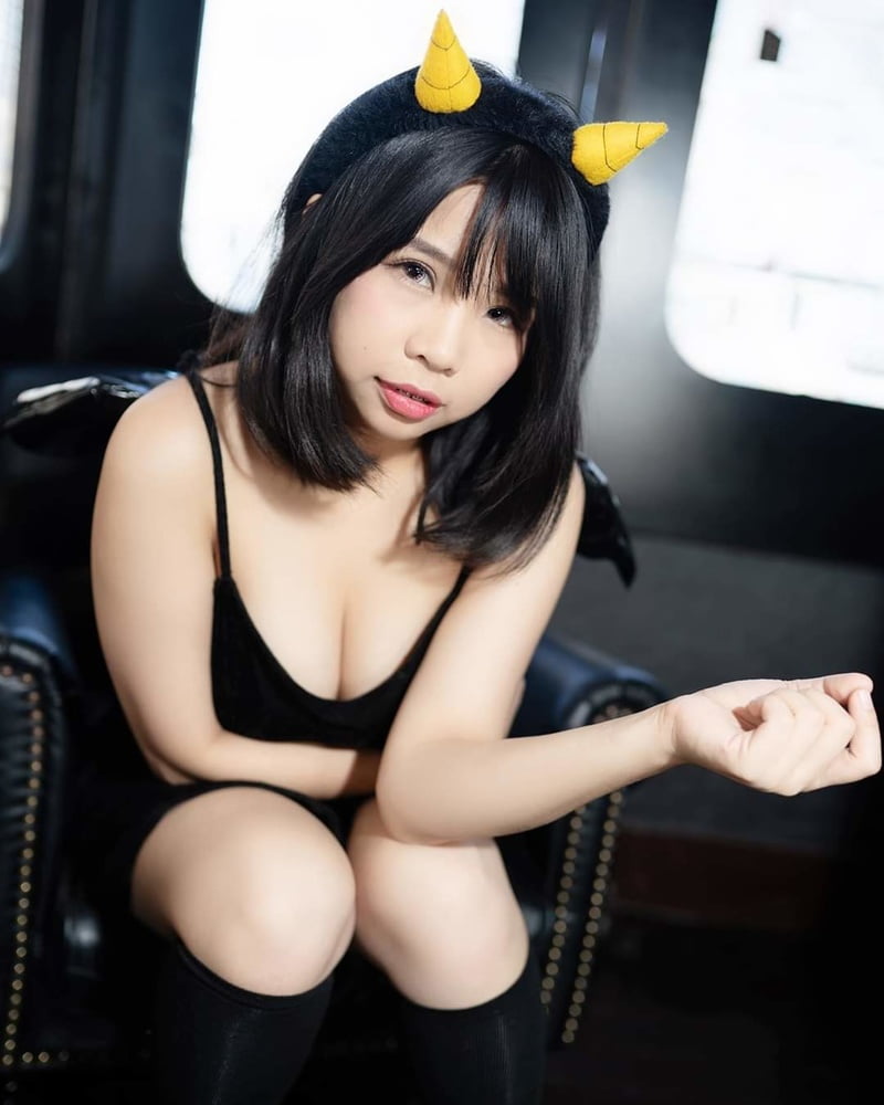 Asiático adicto 115
 #81609468