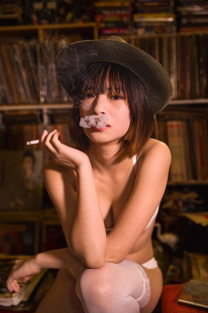 Asiático adicto 115
 #81609561