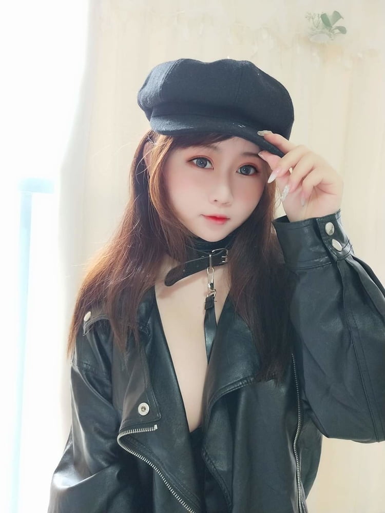 Asiático adicto 115
 #81609603