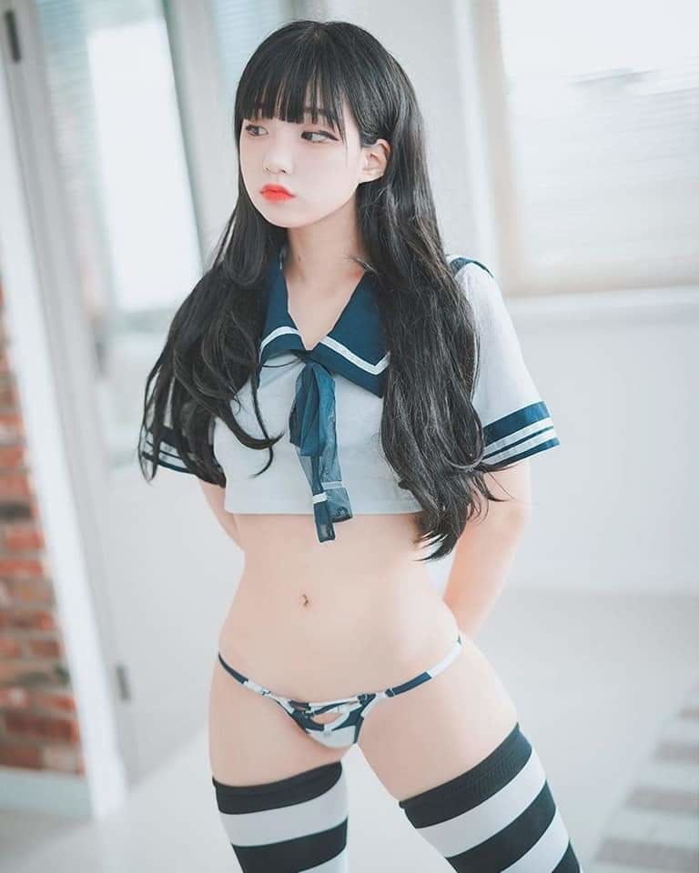 Asiático adicto 115
 #81609772