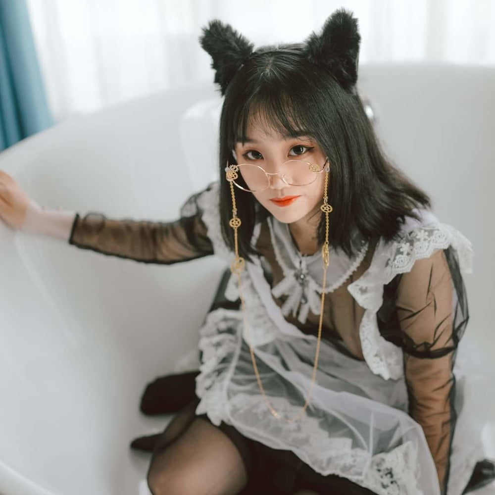 Asiático adicto 115
 #81609774