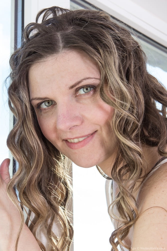 Haarig aga
 #93396315