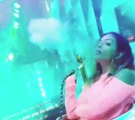 Mi chica favorita de hookah
 #79908220