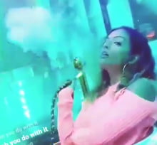 Mi chica favorita de hookah
 #79908223