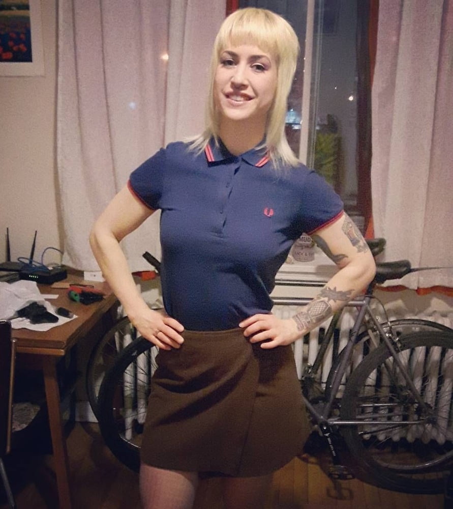 Weiße Mädchen nur für weiße Schwänze
 #98441098