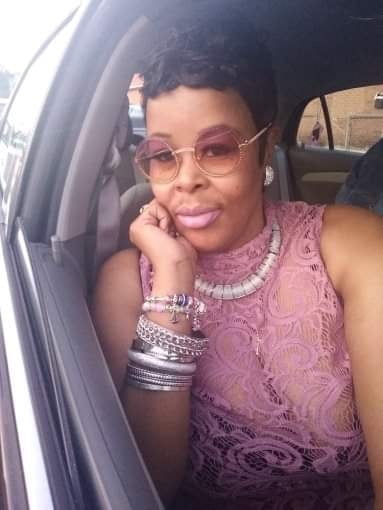Grand-mère noire veut de l'amour 2020
 #96383951