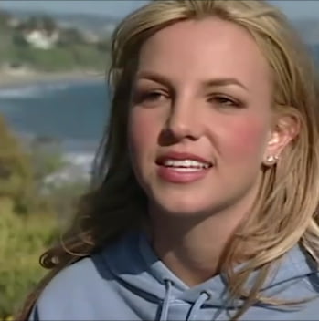 Britney spears
 #103436238