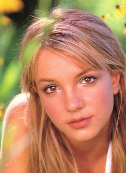 Britney spears
 #103436247