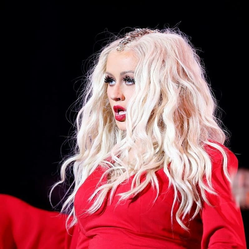 Carino christina aguilera
 #80397917