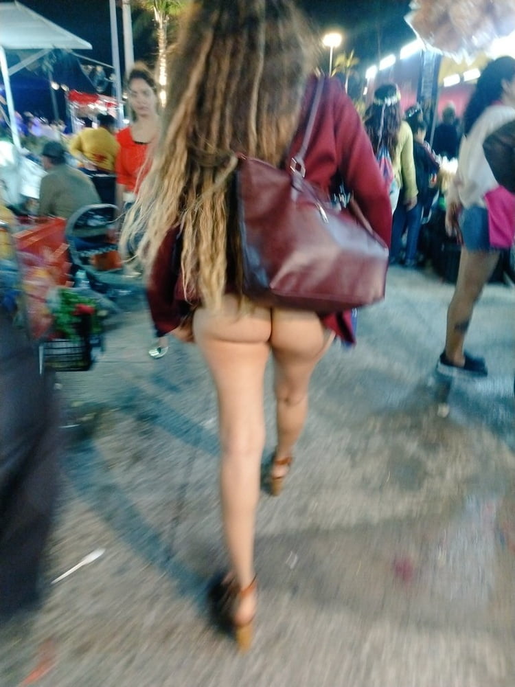 Keyla im Freien
 #95189399