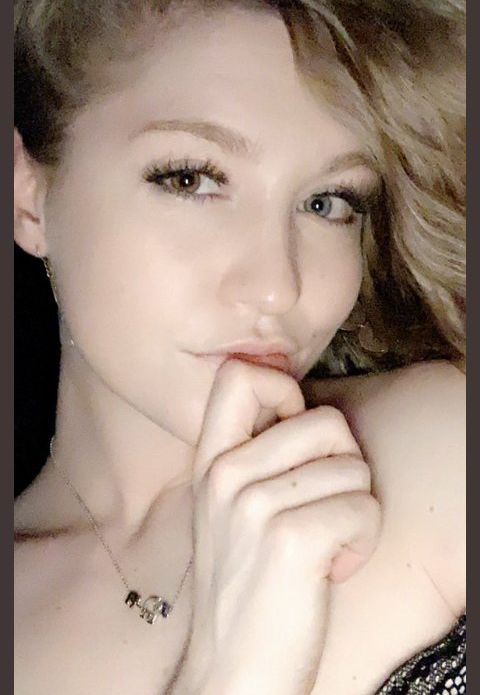 Kay_TheRealIzzy desnuda #108261196