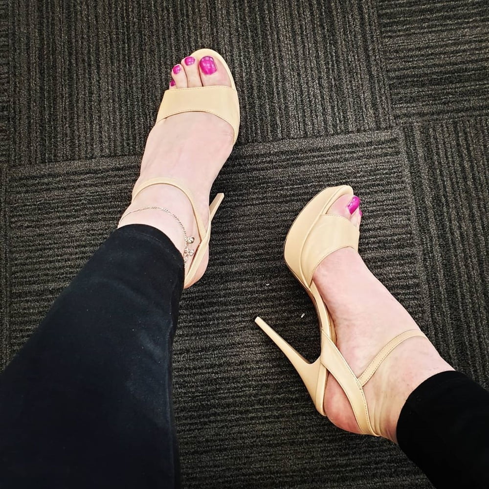 Sexy highheels on foot from instagram
 #104502601