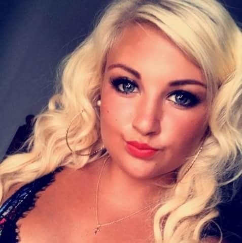 Faces and more faces for cumming on #93783811