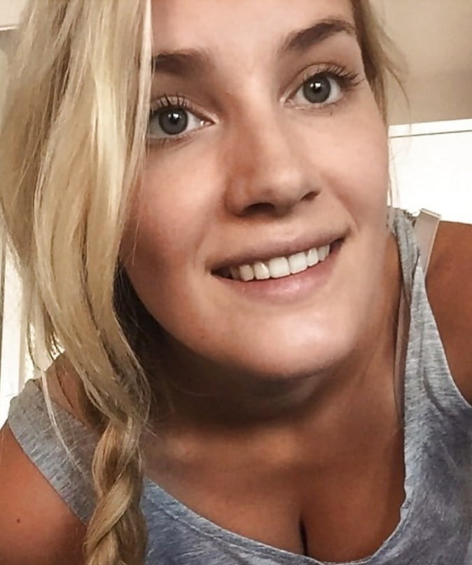 Faces and more faces for cumming on #93783974