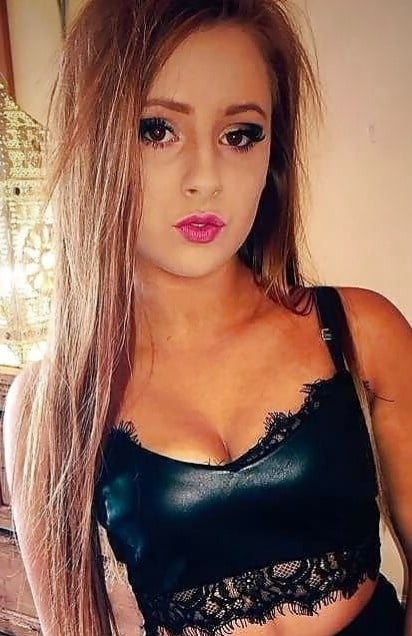 Faces and more faces for cumming on #93784021