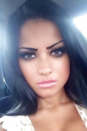 Faces and more faces for cumming on #93784029