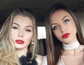 Faces and more faces for cumming on #93784041
