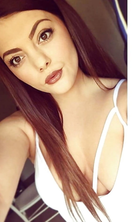 Faces and more faces for cumming on #93784121