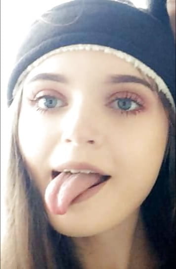 Faces and more faces for cumming on #93784262