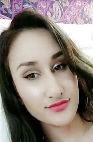 Faces and more faces for cumming on #93784354