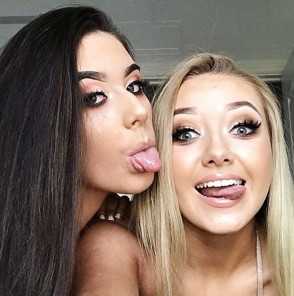 Faces and more faces for cumming on #93784375