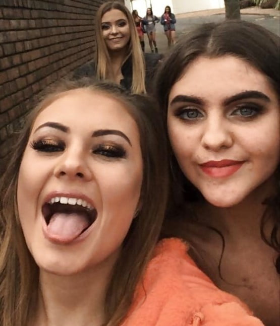 Faces and more faces for cumming on #93784398